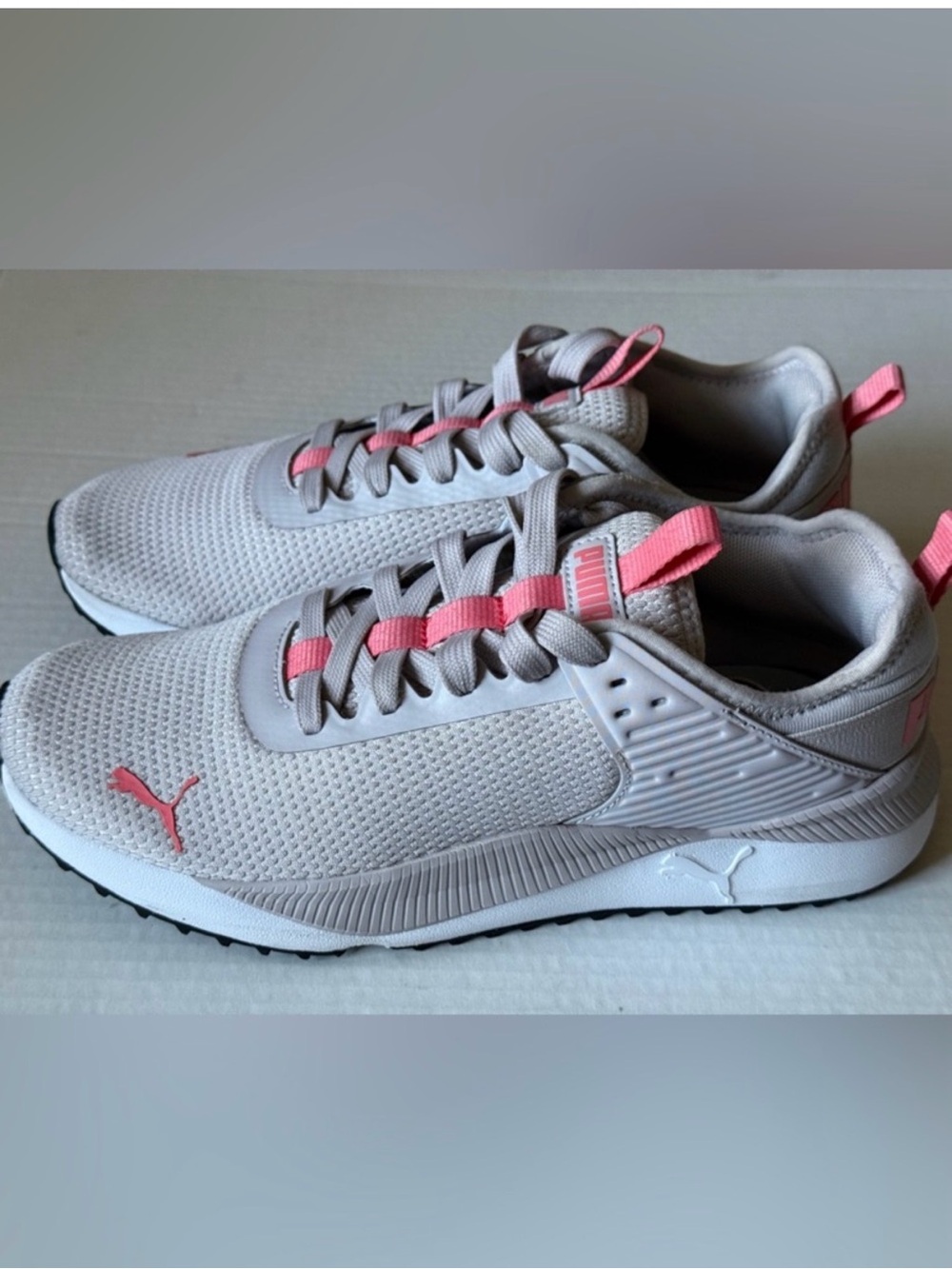 Puma Women's Light Gray Athletic Sneakers with Pink Accents